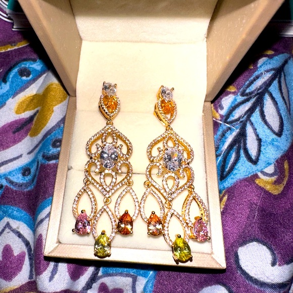 XIUPING EARRINGS MOISSANITE STONES ON POSTS BRAND NEW! - Picture 1 of 3